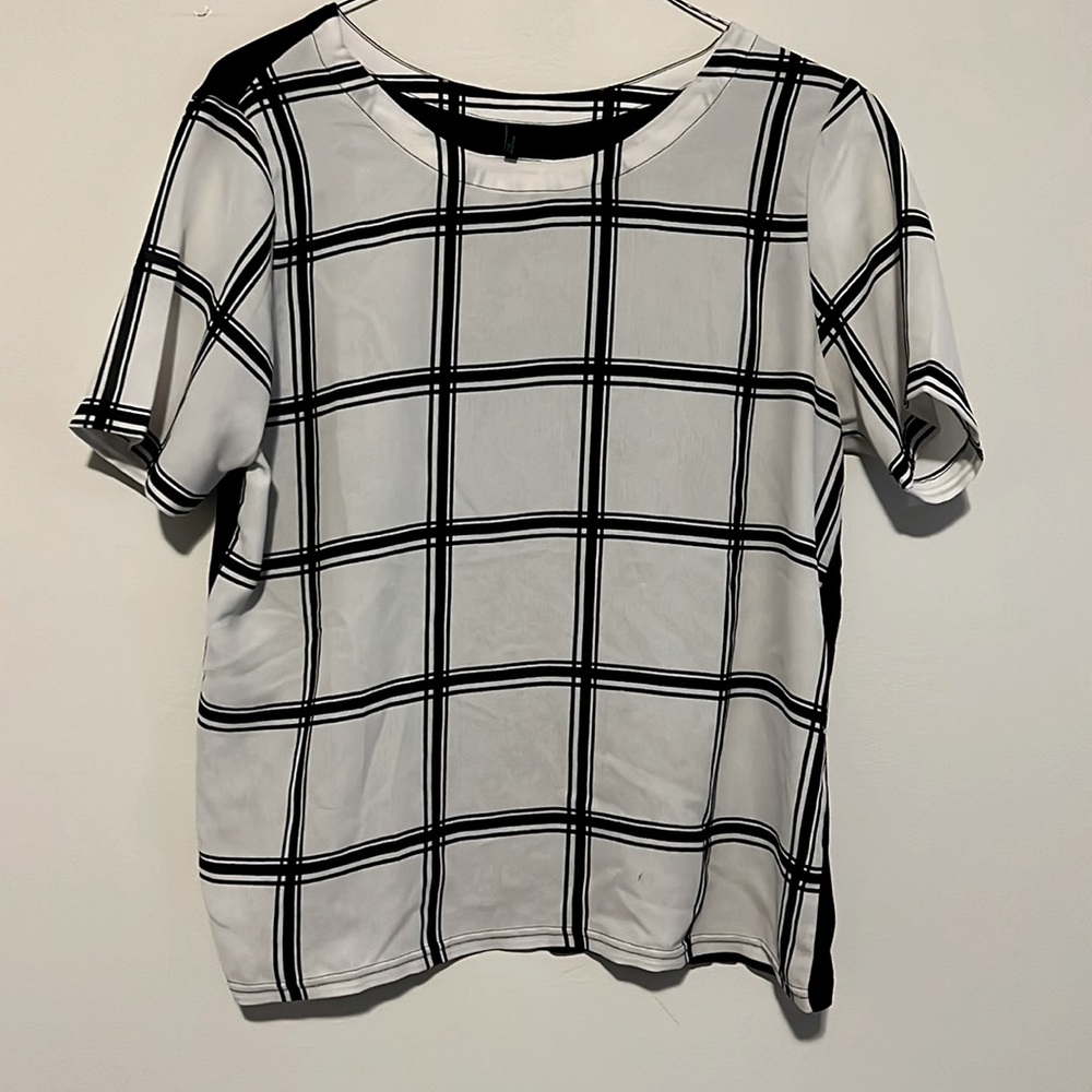 Beautiful Blouse, Perfect for Work or Everyday.